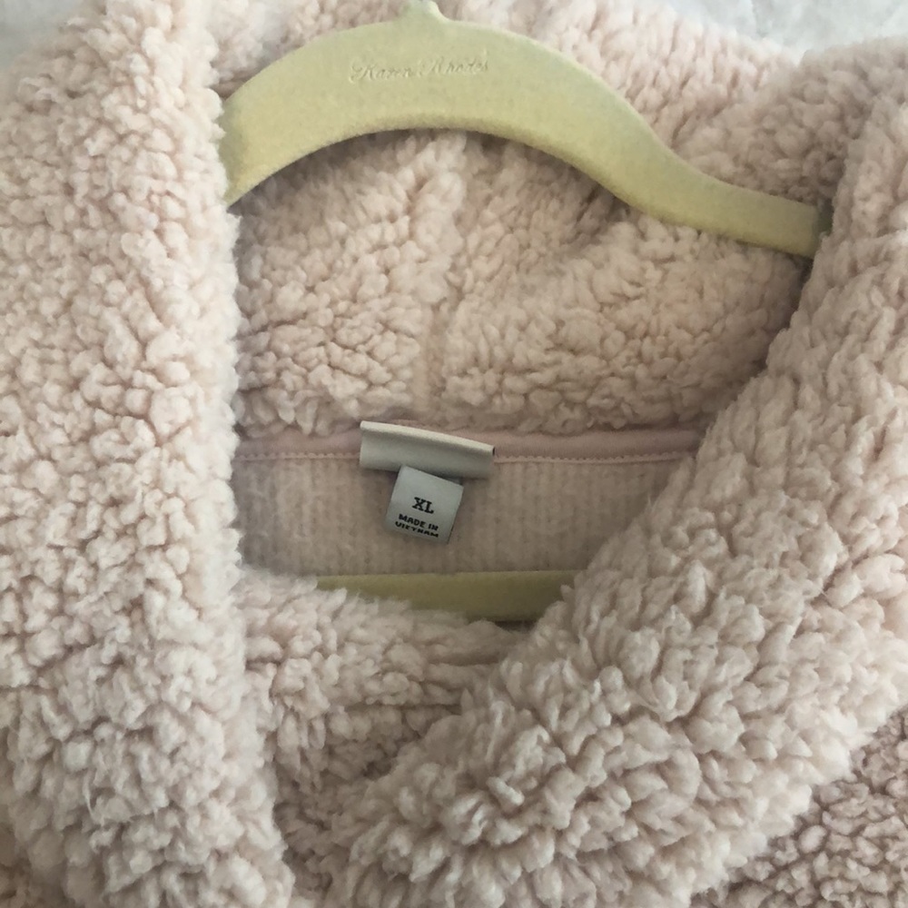 Sweater - Picture 2 of 4